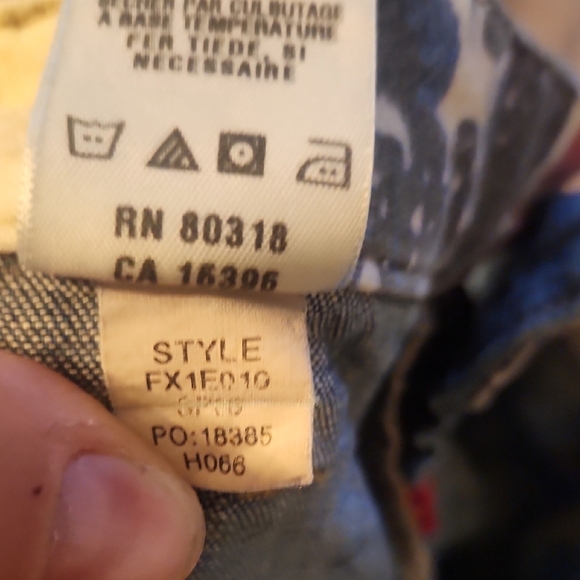 Lucky Brand Relaxed Blue Jeans - Picture 7 of 10